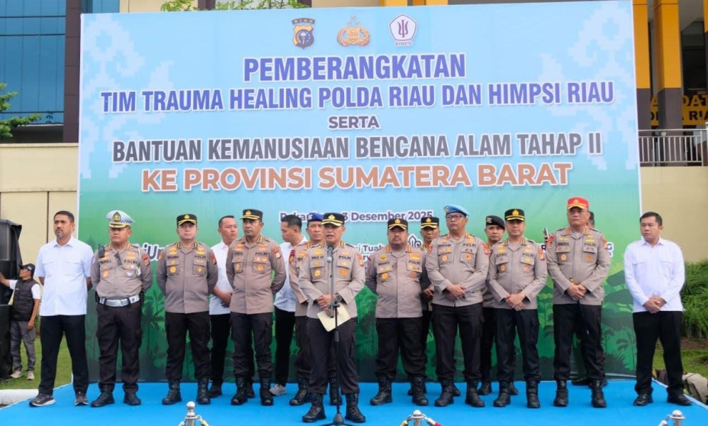 Polda Riau Berangkatkan Tim Trauma Healing, Logistik dan Alat Berat ke Agam Sumatera Barat
