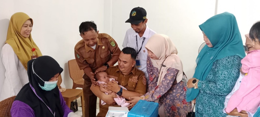 Komit Cegah Stunting, Desa Sungai Gantang Laksanakan Penimbangan dan Pengukuran Intervensi Serentak