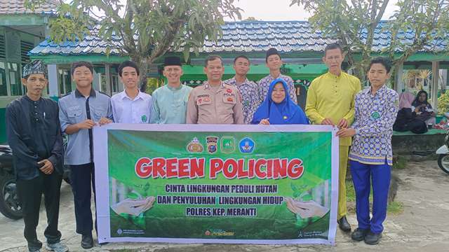 Polres Kepulauan Meranti Gaungkan Green Policing di Empat Sekolah