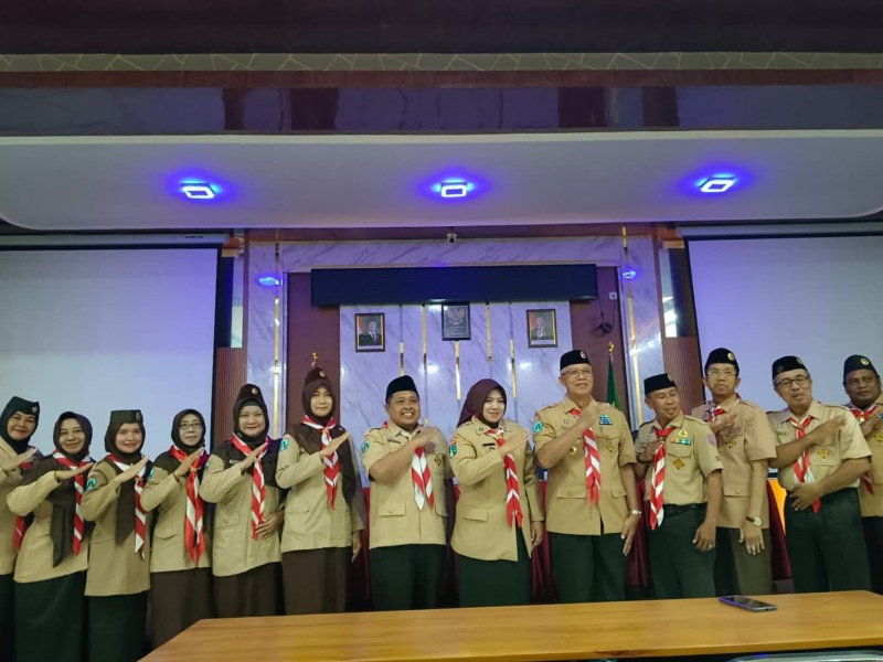 Wakil Bupati Situbondo Lepas Pramuka Berkemah ke Mojokerto, Cetak Generasi Pemimpin