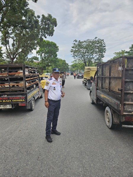 Puluhan Pengemudi Terjaring dalam Razia Angkutan Penumbar di Jalan SM Amin Pekanbaru