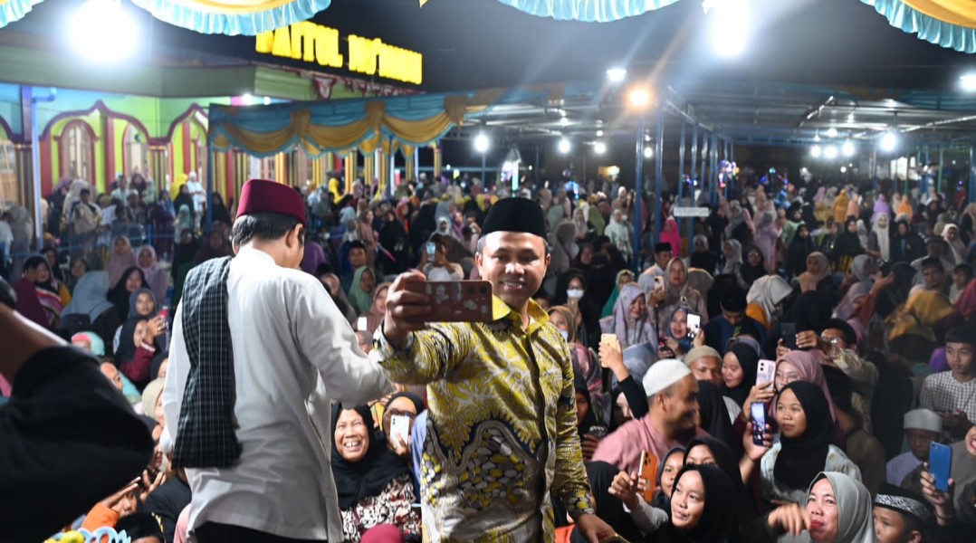 UAS Yakinkan Masyarakat Singingi  Dukung Sahabatnya Abdul Wahid