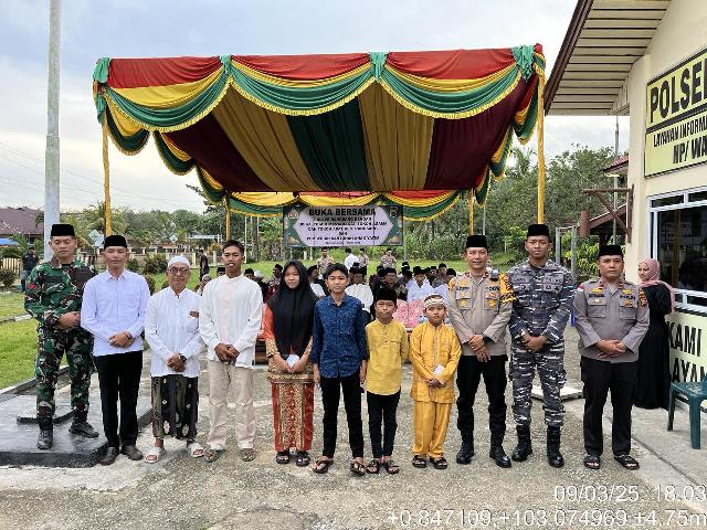 Polsek Rangsang Gelar Buka Puasa Bersama Upika, Toga, Toda, Tomas dan Santuni Anak Yatim