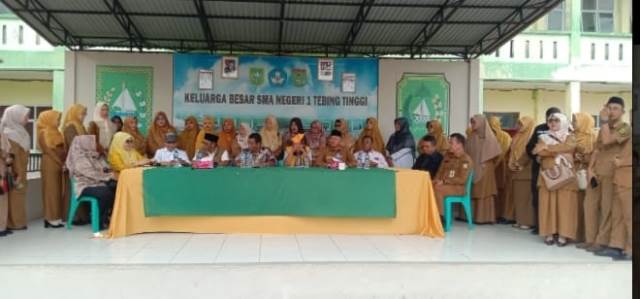 Anggota DPRD Provinsi Riau Bersama Dinas Pendidikan Perhatikan SMA Negeri 1 Selatpanjang
