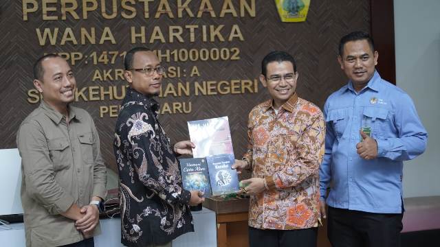 Hanya 30 Persen Terserap Industri, Hendry Munief Soroti Nasib Lulusan SMK