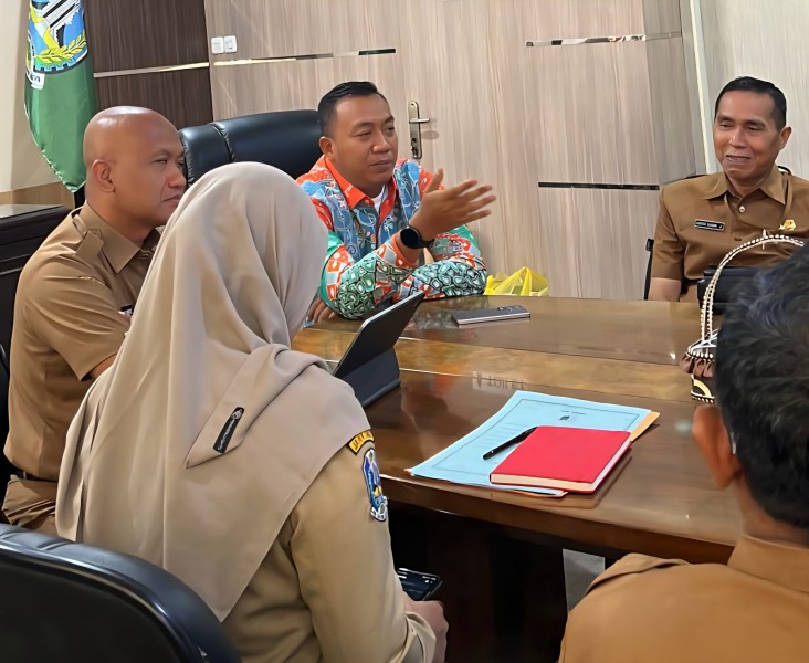 Bupati Situbondo dan Dinas PU Jatim Rencanakan Normalisasi Kali Jumain Besuki