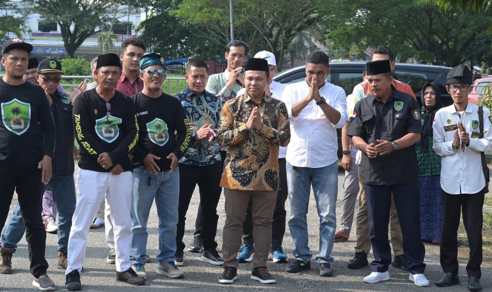 Relawan Solid Mandau dan Tameng Adat Batin Solapan Siap Menangkan  Bermarwah