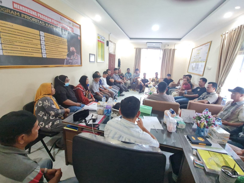 Marak Pencurian Sawit, Kapolsek Pangkalan Kuras Beri Pemahaman Hukum ke Tengkulak