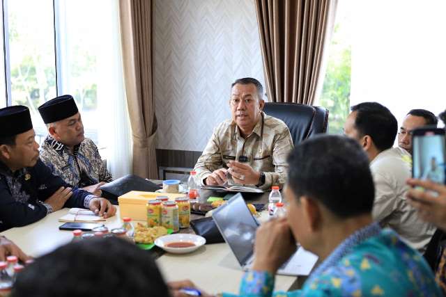 Pemadaman Listrik di Keluhkan Warga Wabup Jumpai PLN Rayon Selatpanjang