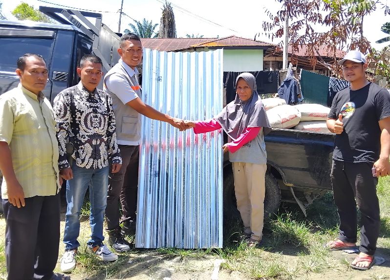 Lewat Program TJSL, PT Inecda Kembali Ringankan Beban Korban Kebakaran di Desa Kota Lama