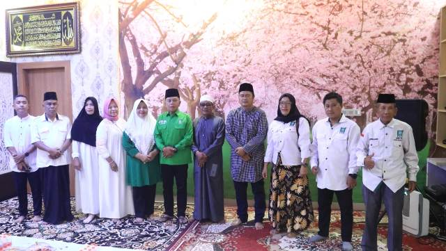 PKB Meranti Berbagi Berkah Ramadan, Asmar Pimpin Pembagian Takjil dan Santunan Anak Yatim