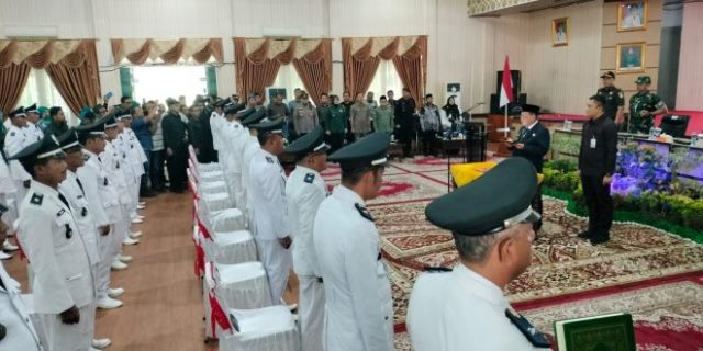 Bupati Bistamam Kukuhkan Perpanjangan Jabatan 69 Penghulu di Rokan Hilir