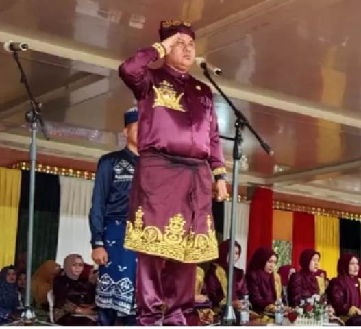 Bupati Kuansing Dr H Suhardiman Amby Pembina Upacara HUT Kuansing ke 26 Tahun