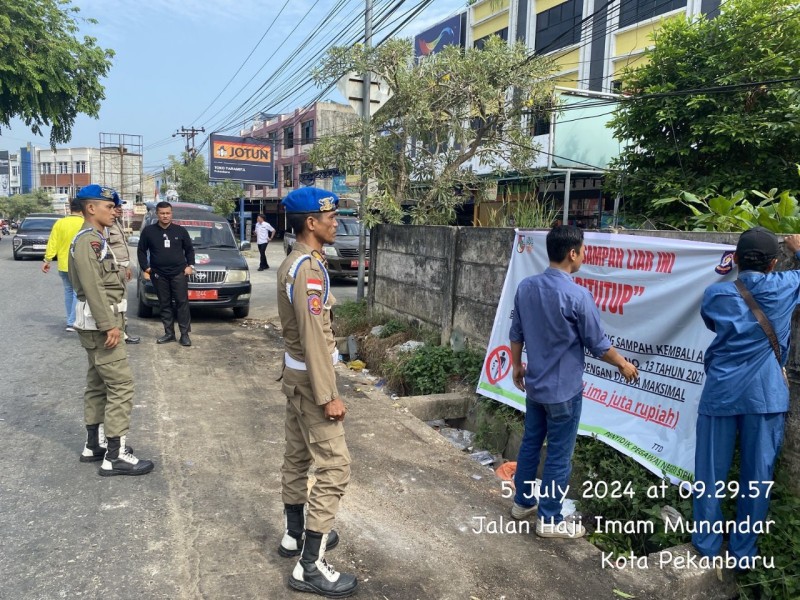 DLHK Pekanbaru Tutup TPS Ilegal di Jalan Imam Munandar dan Perketat Patroli Rutin