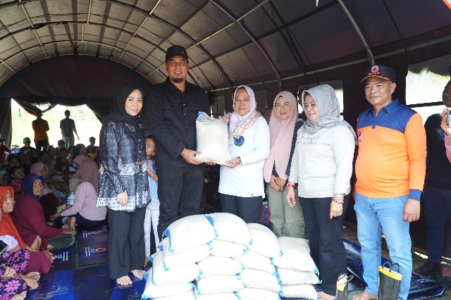 21 Pengungsi di Posko Rawa Sekip, Kepala Desa Apresiasi Bantuan Pemerintah Inhu