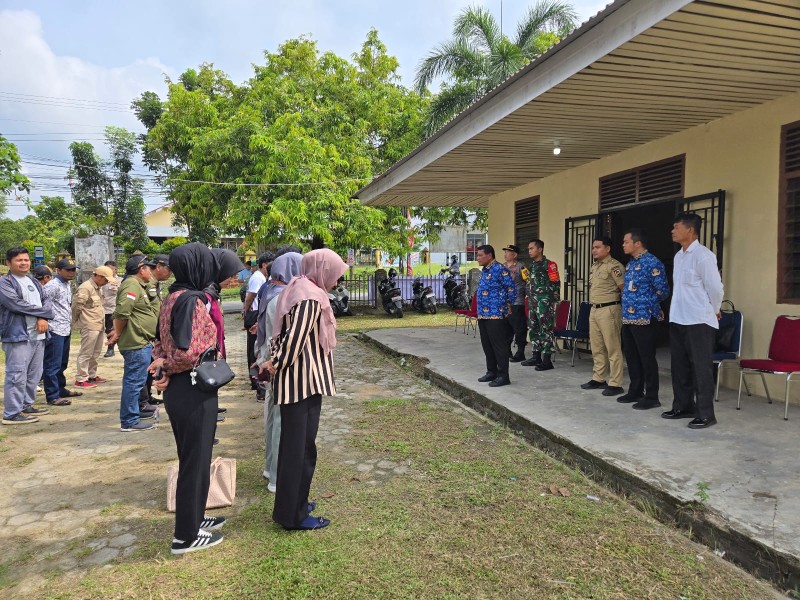 Camat Rumbai Timur Mengajak Masyarakat Jaga Suasana Pilkada Pekanbaru Tetap Kondusif