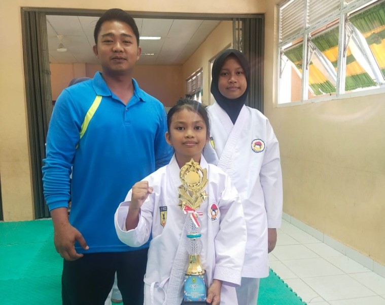 Harumkan Nama Sekolah, Bilqis Raih Juara 1 Karate Putri di O2SN Tingkat Kecamatan