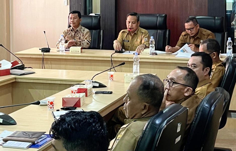 Lokakarya Studi Anggaran, Sekda Pelalawan Dorong Kolaborasi dengan FITRA Riau untuk Pembangunan Lestari