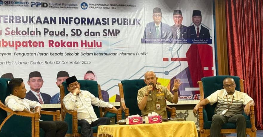 Ratusan Kepsek se Rohul Antusias Mengikuti Sosialisasi KIP, Zufra Irwan: Jangan Takut Diminta Informasi