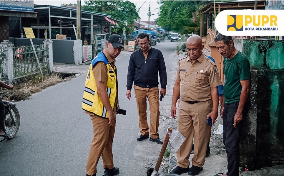 Menanggapi Keluhan Masyarakat Ada nya Jalan Rusak di Simpang Ahmad Yani I, Edward Riansyah: Kami Langsung Tindak Lanjuti dan Turunkan Tim