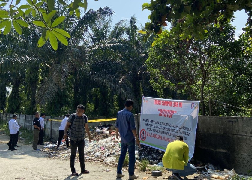 DLHK Pekanbaru Tertibkan TPS Ilegal di Jalan Pesantren Lewat Gotong Royong Bersama