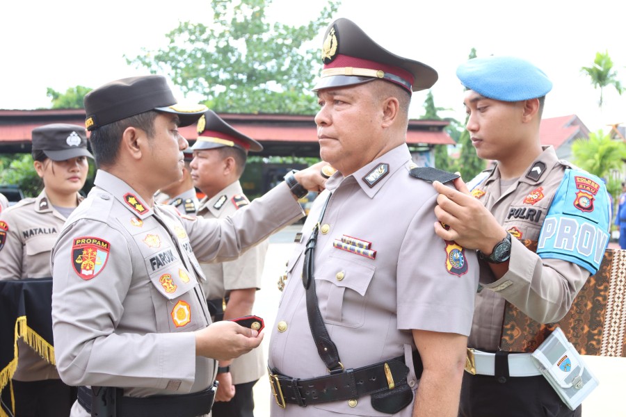Sertijab Kabag Ops, Kasat Intel, Kasat Lantas, 6 Kapolsek, dan Lantik Kasikum Polres Inhil