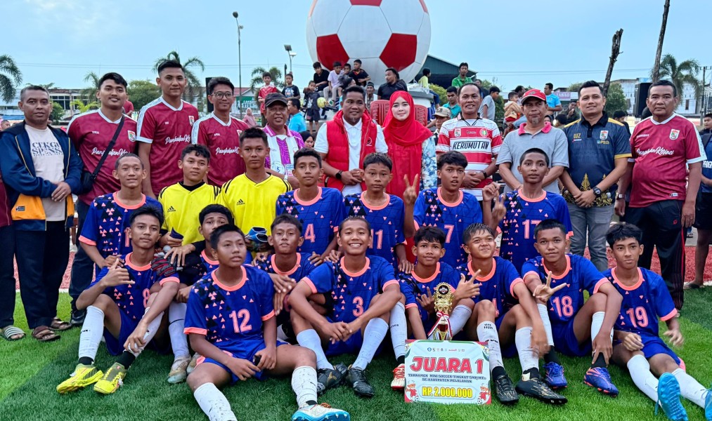 Turnamen Mini Soccer SMP se-Kabupaten Pelalawan Ditutup, Tim Pangkalan Kerinci Juara Satu