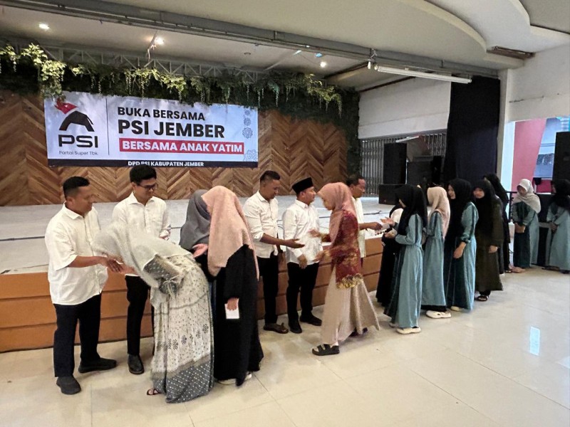 Dipimpin Fera Eka, PSI Berbuka Puasa Bareng Yatim Piatu