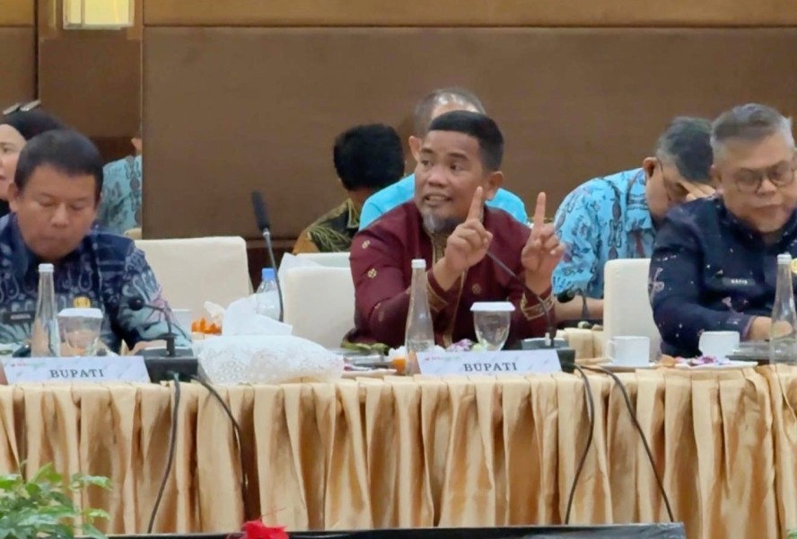 Episentrum Sawit Riau: Bupati Pelalawan Dorong Peran BUMD dan Hilirisasi demi Kemandirian Ekonomi