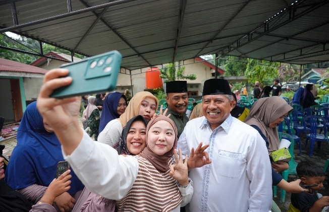 Alfedri-Husni Dipuji Sebagai Pemimpin Jujur Oleh Presiden Ngapak Riau