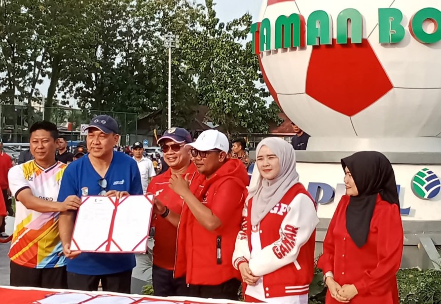 Bupati Zukri Resmikan Taman Bola Pangkalan Kerinci, Areal Kuliner Dikelola Warga Kurang Mampu