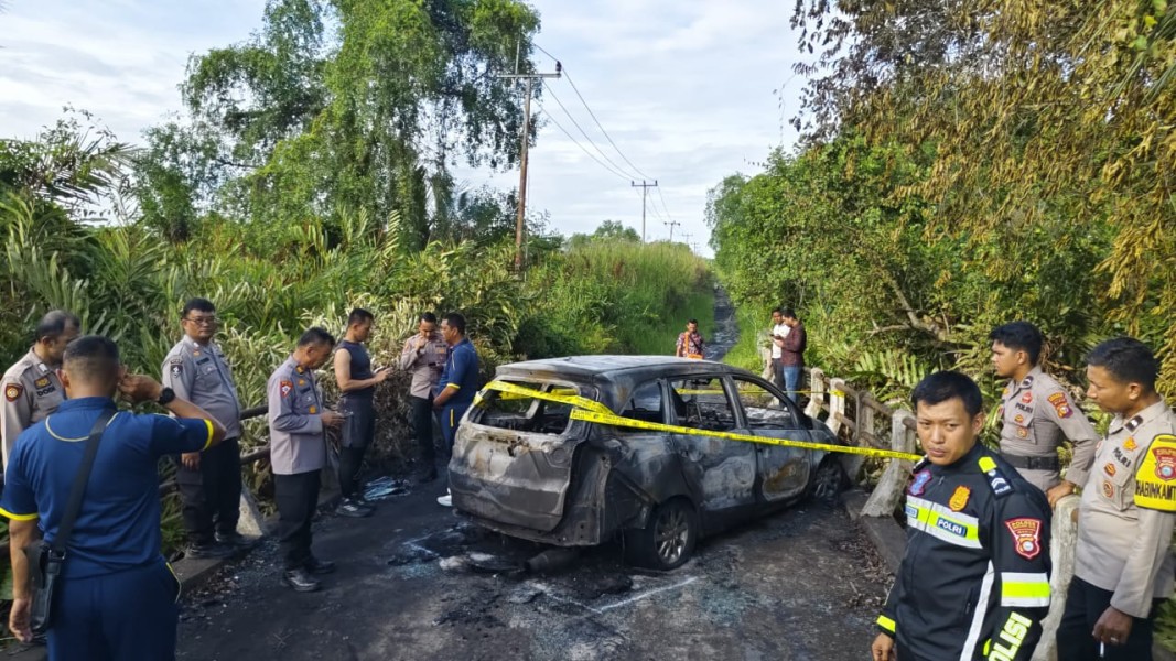Kapolres Inhil Perintahkan  Selidiki Mobil Terbakar di Jembatan Parit 23
