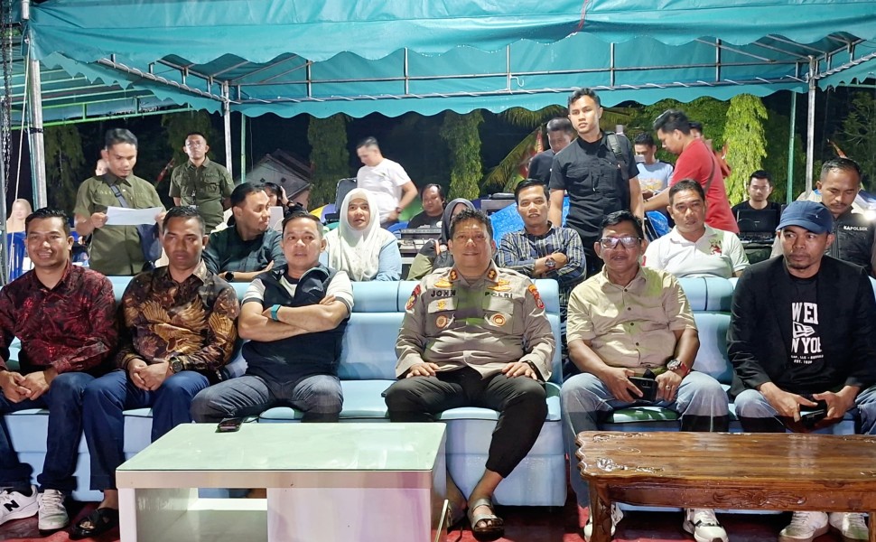 Hadiri Hari Jadi ke-18 Desa Mak Teduh, Husni Tamrin Persiapkan Program untuk Desa Ini