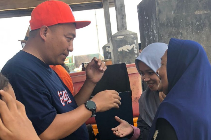 Bupati Situbondo Kunjungi Masyarakat Dusun Pesisir Mimbo, Tepati Janji Politik