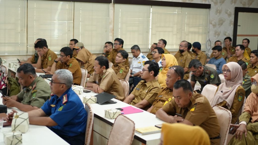 Sekretaris Dinas Komunikasi Informatika Persandian dan Statistik (Diskominfopers) Kabupaten Indragiri Hilir (Inhil) , Murni, S.Sos, MM, ikuti Sosialisasi Sistem Pengendalian Intern Pemerintah (SPIP) dan Indeks Efektivitas Pen