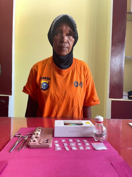 Polsek Pelangiran Berhasil Ungkap Kasus Narkotika Jenis Sabu di Teluk Belengkong