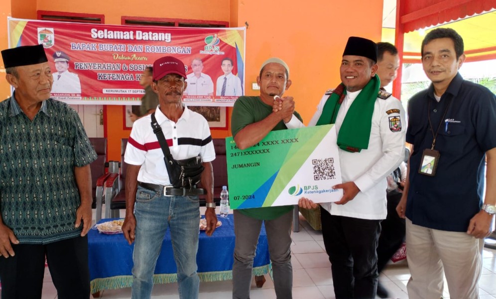 Wujud Kepedulian Bupati Zukri, Ribuan Buruh Tani Sawit di Pelalawan Dilindungi BPJS Ketenagakerjaan