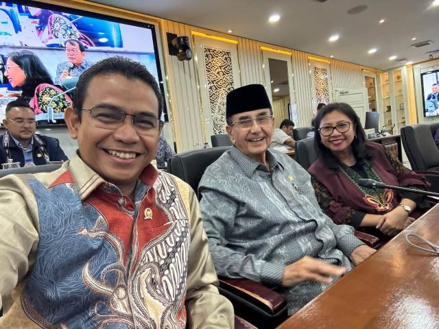 Ribuan Warga Meranti Bekerja di Malaysia, Hendry Munief Dorong Solusi dari Kemenhan dan KKP RI