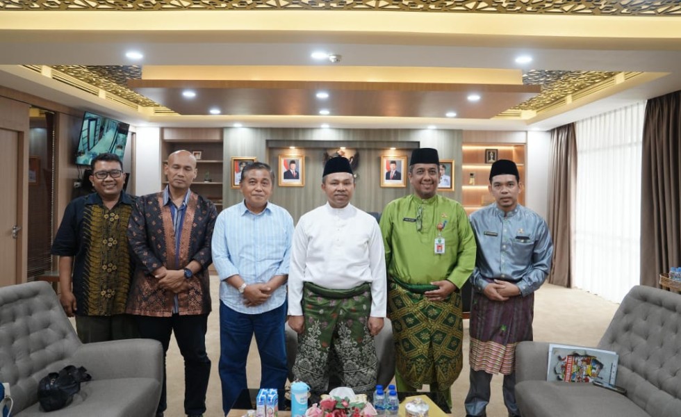 AKMR Jadi Penyangga Visi Melayu Provinsi Riau atau AKMR Jadi Penyangga Visi Gubernur Riau