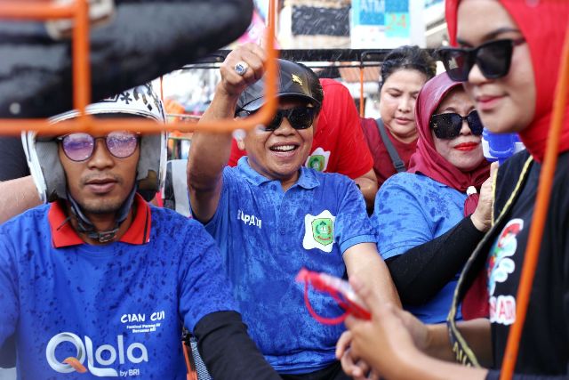 Tukang Becak Apresiasi Kebijakan Bupati Meranti Izinkan Perang Air Imlek 2026
