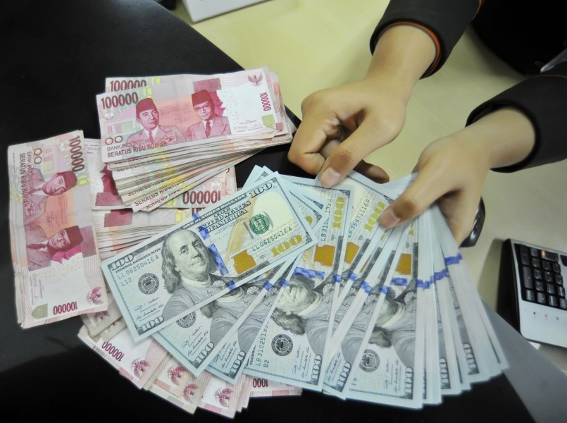 4 Syarat Menukar Uang di Money Changer, Cara, dan Biayanya