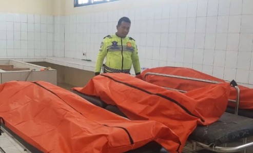 Kecelakaan Maut di Tol Cipali Tewaskan Tiga Orang, Polisi Lakukan Penyelidikan