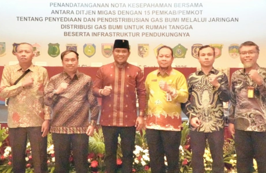 Bupati Pelalawan Teken MoU Pembangunan 3.076 Jaringan Gas Rumah Tangga Tahap II