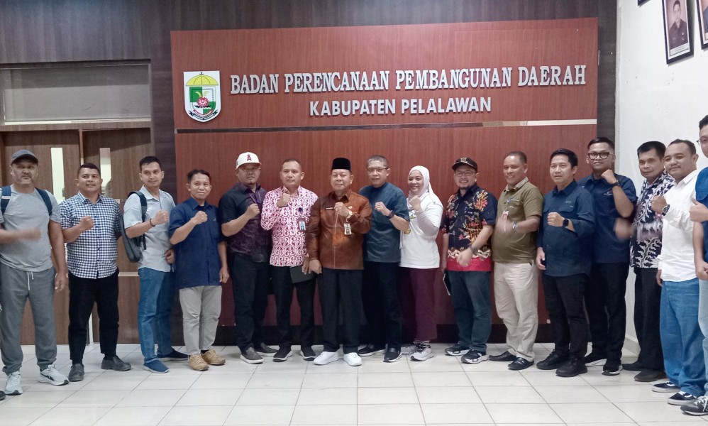 Atasi Keterbatasan Anggaran, Pemkab Pelalawan Perkuat Sinergi Infrastruktur Lewat CSR Perusahaan