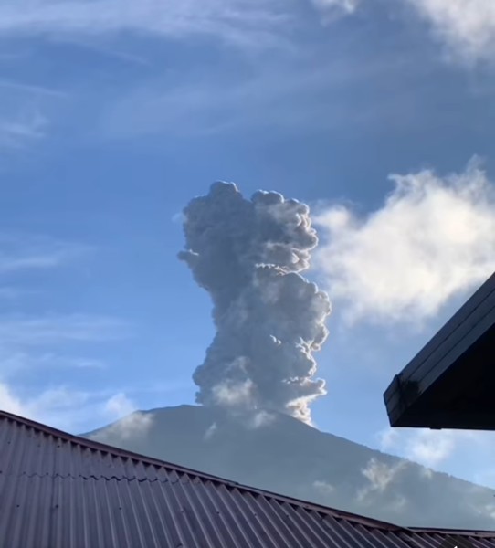 Gunung Marapi Erupsi Kembali, Letusan Terjadi Dua Kali