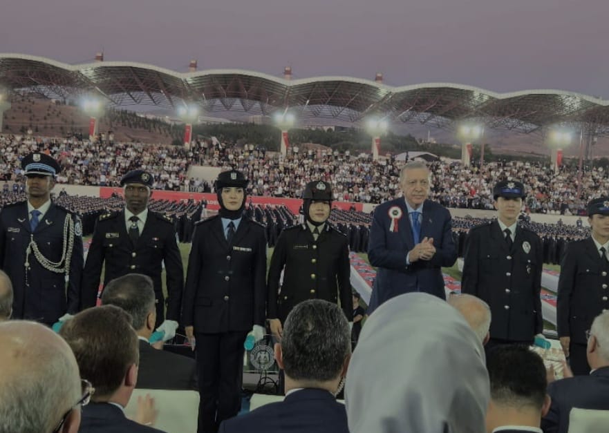 Dua Polwan Polda Riau Lulusan Terbaik Akademi Polisi Turki Dilantik Presiden Erdogan