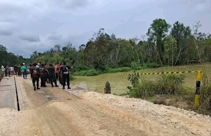 Truk Pengangkut Karyawan di Pelalawan Terjun ke Sungai, 20 Penumpang Hilang, 3 Meninggal