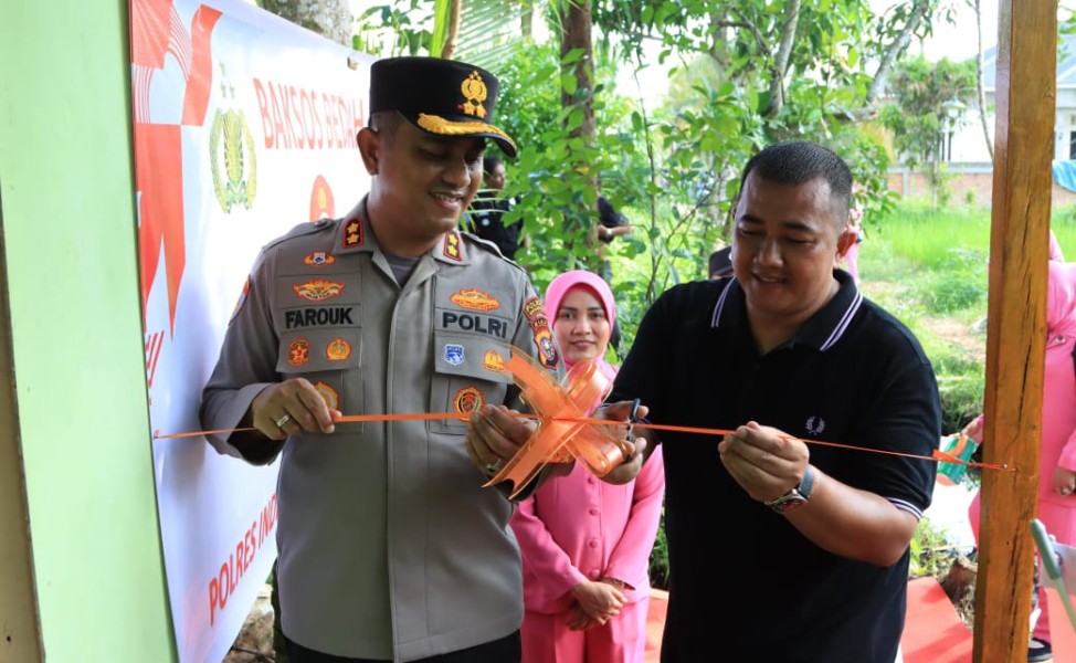 Polres Inhil Bersama Pengusaha Resmikan Bedah Rumah dalam Rangka HUT Bhayangkara ke-79