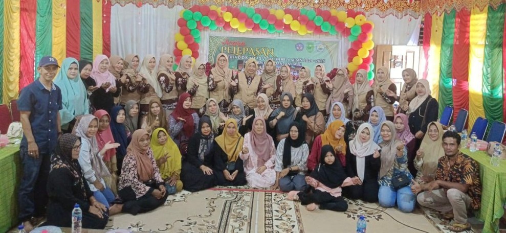 Sinergi Sekolah dan Masyarakat Warnai Pelepasan Siswa SDN 015 Kuantan Babu