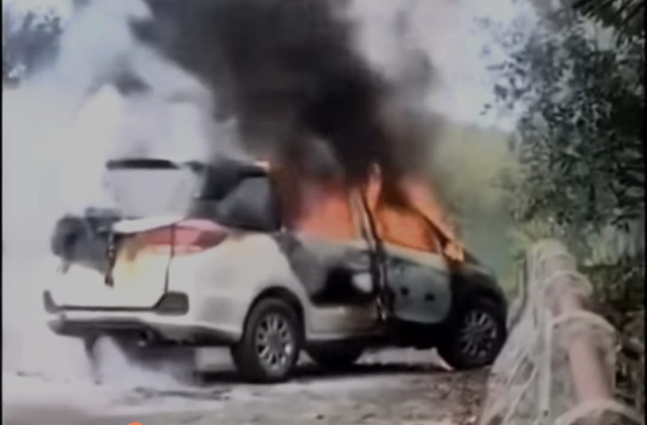 Mobil Terbakar di Tembilahan, Pecatan Polisi dan Teman Wanitanya Luka Bakar